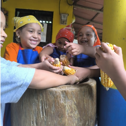 Alimentación de niños, niñas y adolescentes